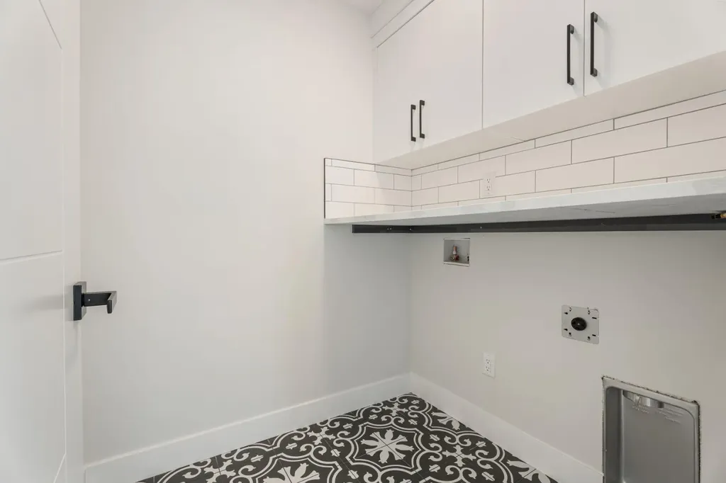22 Cimarron Estates Gate Okotoks AB T1S 0M9
