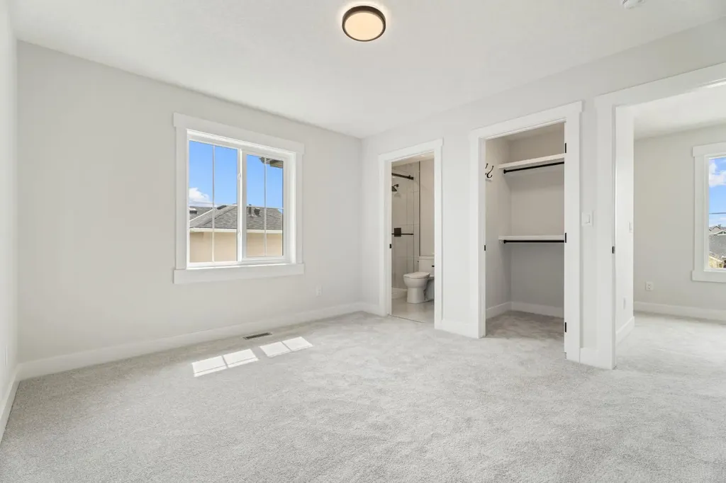 22 Cimarron Estates Gate Okotoks AB T1S 0M9