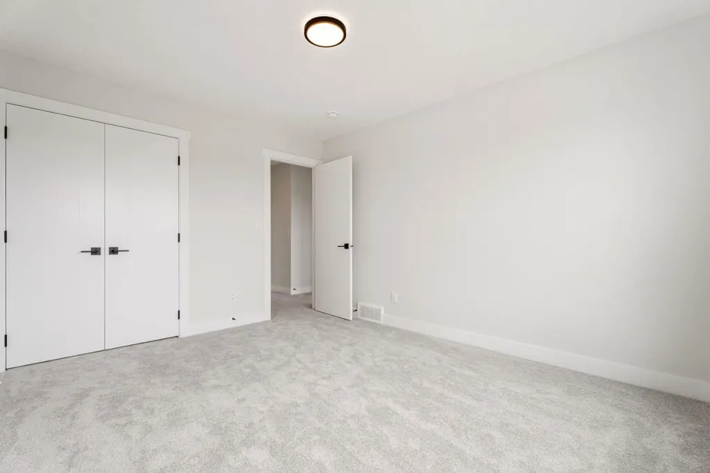 22 Cimarron Estates Okotoks AB T1S 0M9