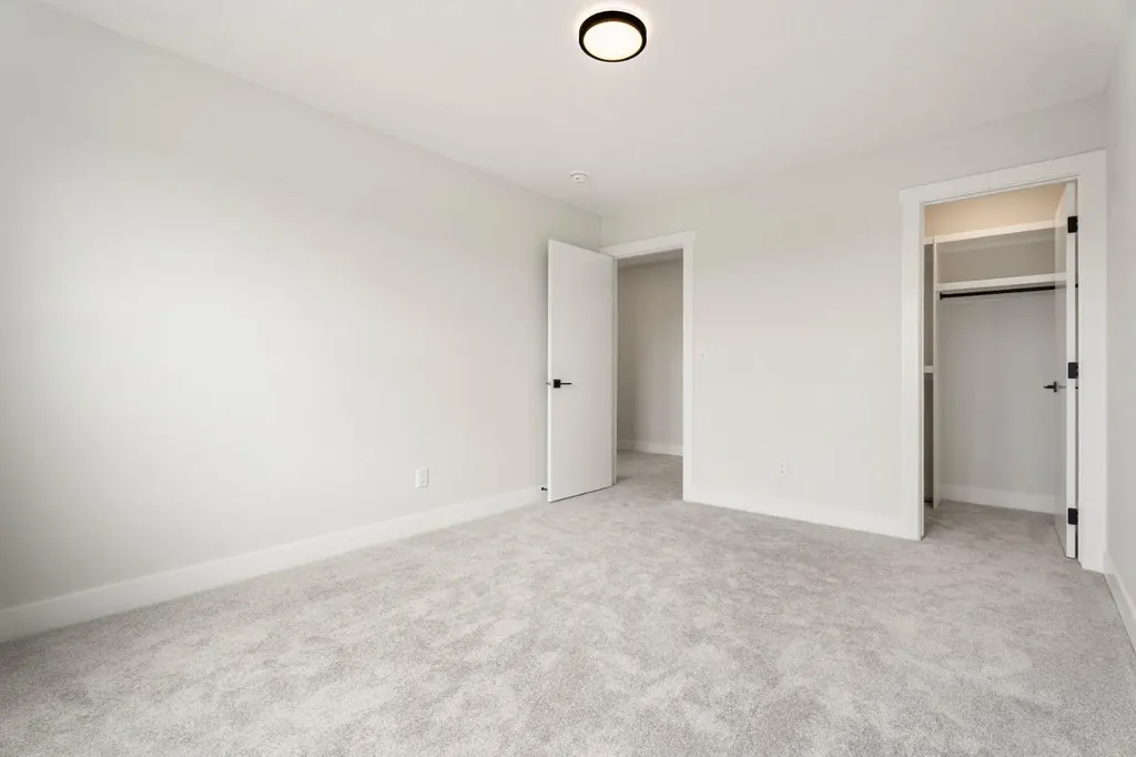 22 Cimarron Estates Okotoks AB T1S 0M9