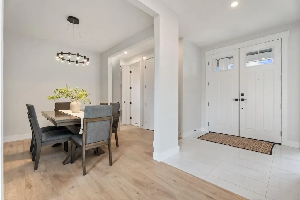 22 Cimarron Estates Okotoks AB T1S 0M9