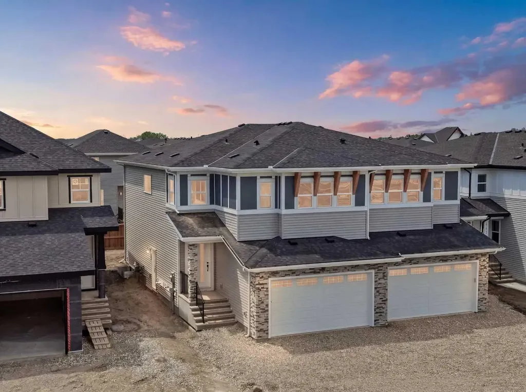439 Kinniburgh Loop Chestermere AB T1X 3C4
