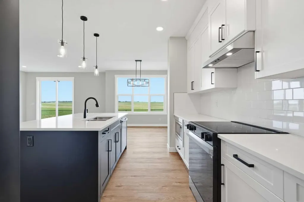 439 Kinniburgh Loop Chestermere AB T1X 3C4