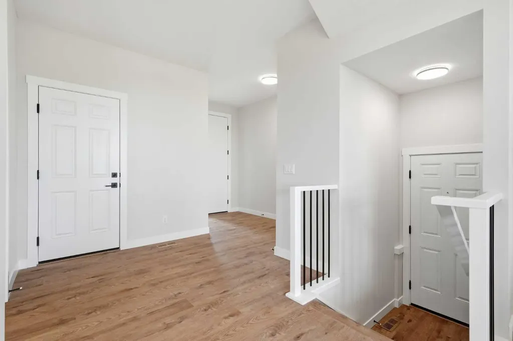 439 Kinniburgh Loop Chestermere AB T1X 3C4
