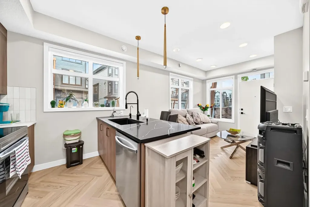 562 Seton Circle SE Calgary AB T3M3Y5