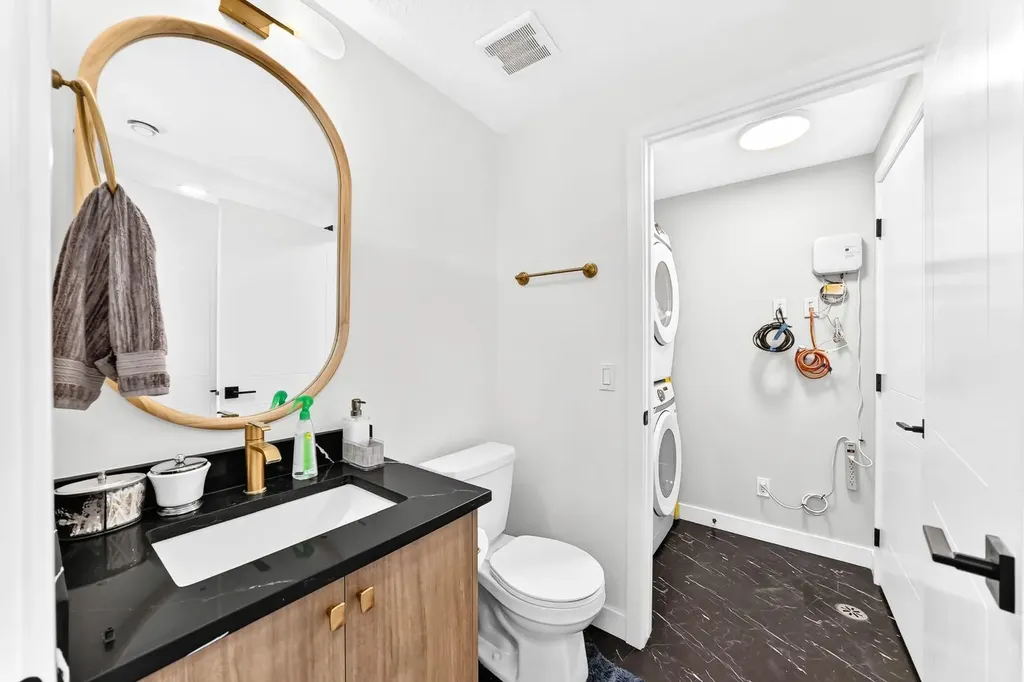 562 Seton Circle SE Calgary AB T3M3Y5