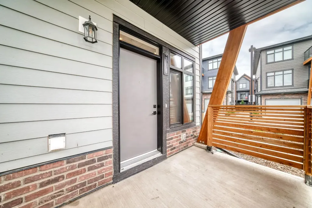 562 Seton Circle SE Calgary AB T3M3Y5