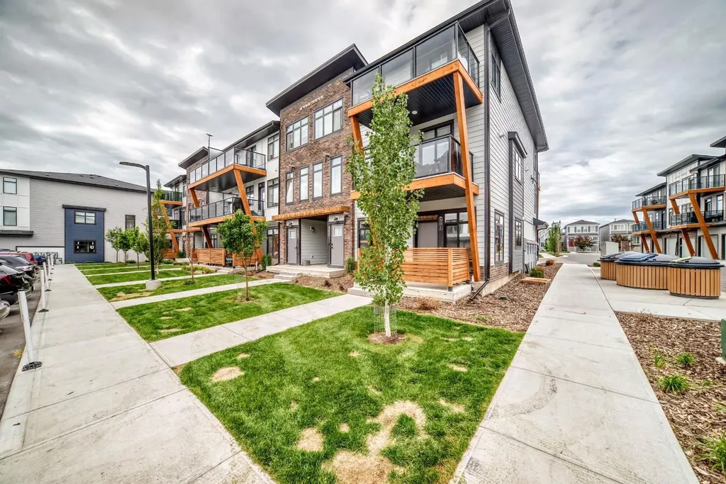 562 Seton Circle SE Calgary AB T3M3Y5