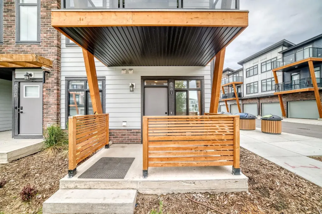 562 Seton Circle SE Calgary AB T3M3Y5