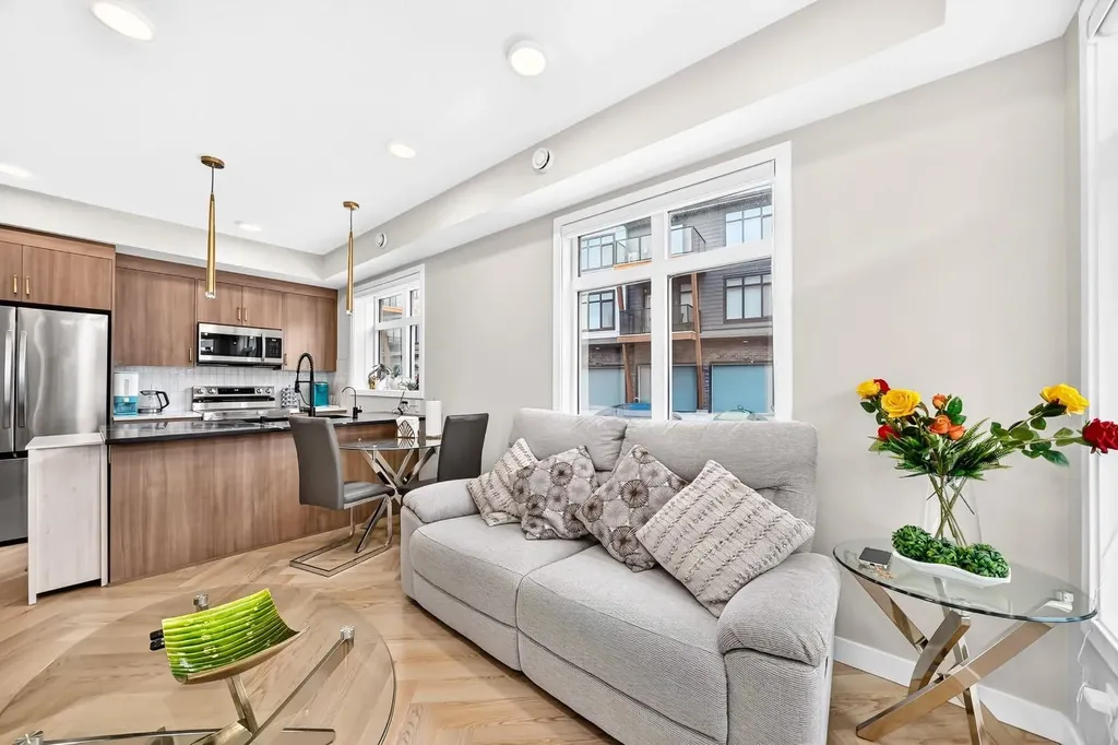 562 Seton Circle SE Calgary AB T3M3Y5