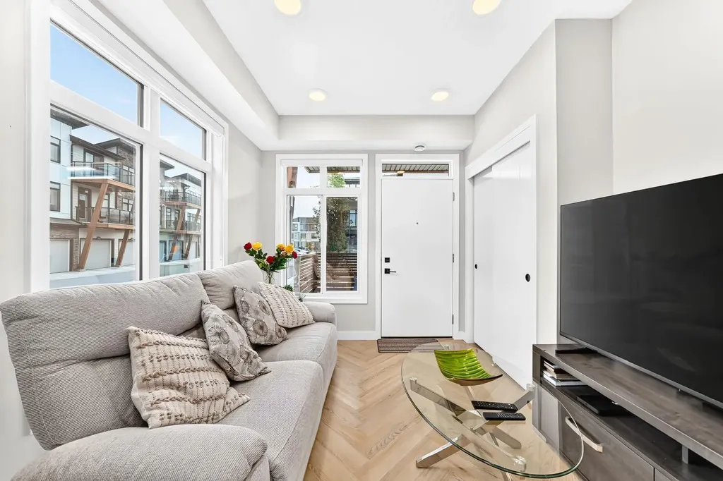 562 Seton Circle SE Calgary AB T3M3Y5