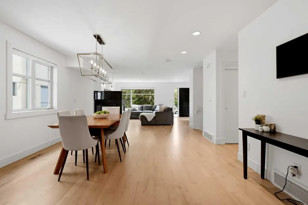 2040 31 Avenue SW Calgary AB T2T 1T2