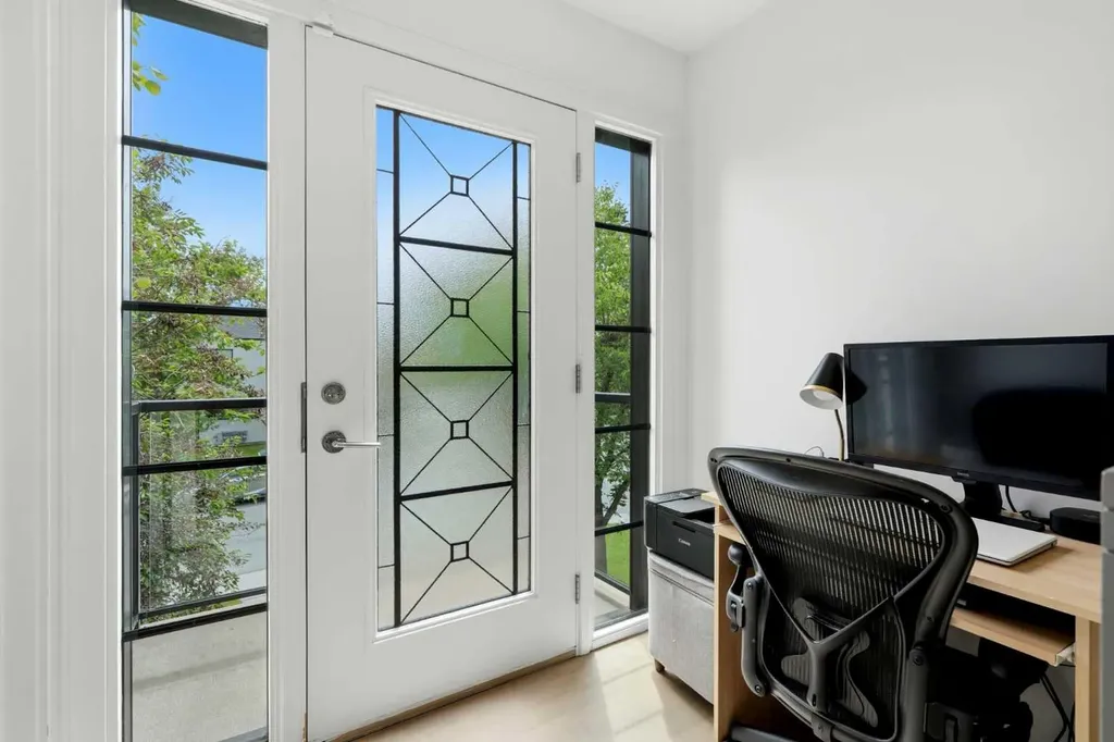 2040 31 Avenue SW Calgary AB T2T 1T2