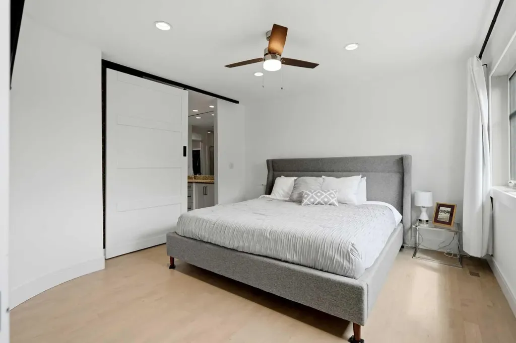 2040 31 Avenue SW Calgary AB T2T 1T2