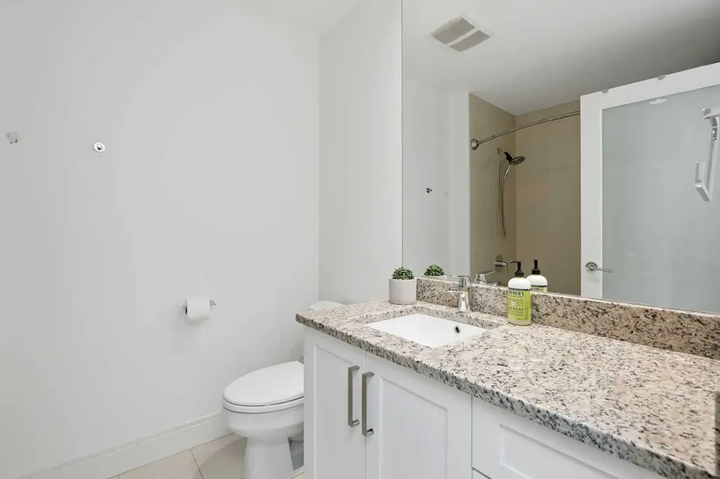 2040 31 Avenue SW Calgary AB T2T 1T2