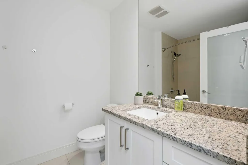 2040 31 Avenue SW Calgary AB T2T 1T2