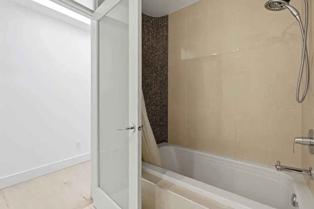 2040 31 Avenue SW Calgary AB T2T 1T2