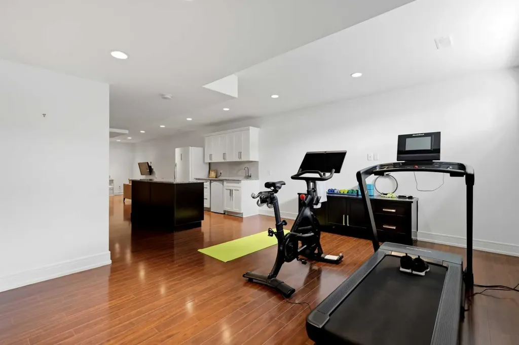 2040 31 Avenue SW Calgary AB T2T 1T2