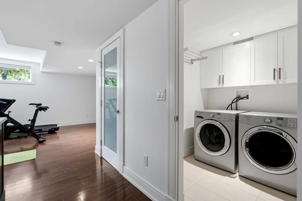 2040 31 Avenue SW Calgary AB T2T 1T2