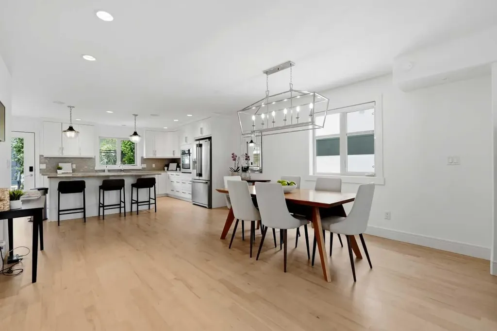 2040 31 Avenue SW Calgary AB T2T 1T2
