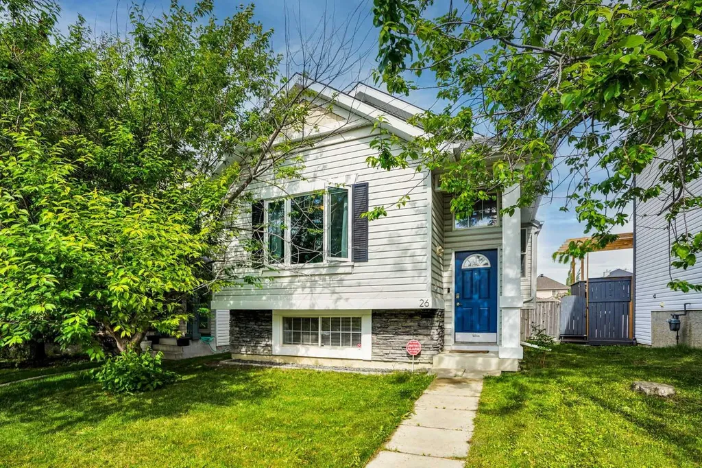 26 Hidden Ranch Road NW Calgary AB T3A 5S5