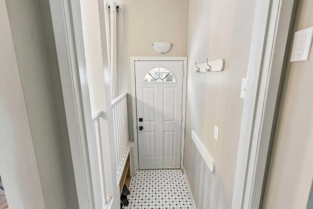4936 Worcester Drive SW Calgary AB T3C3L6
