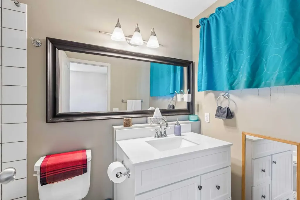 4936 Worcester Drive SW Calgary AB T3C3L6