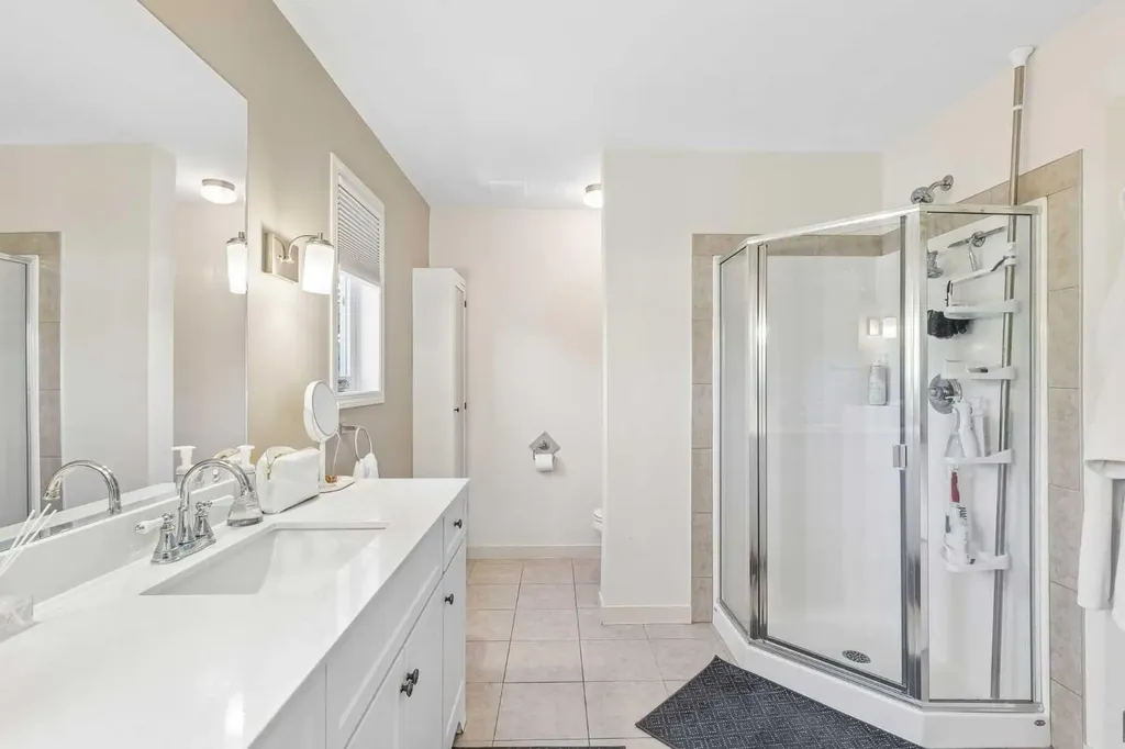 4936 Worcester Drive SW Calgary AB T3C3L6