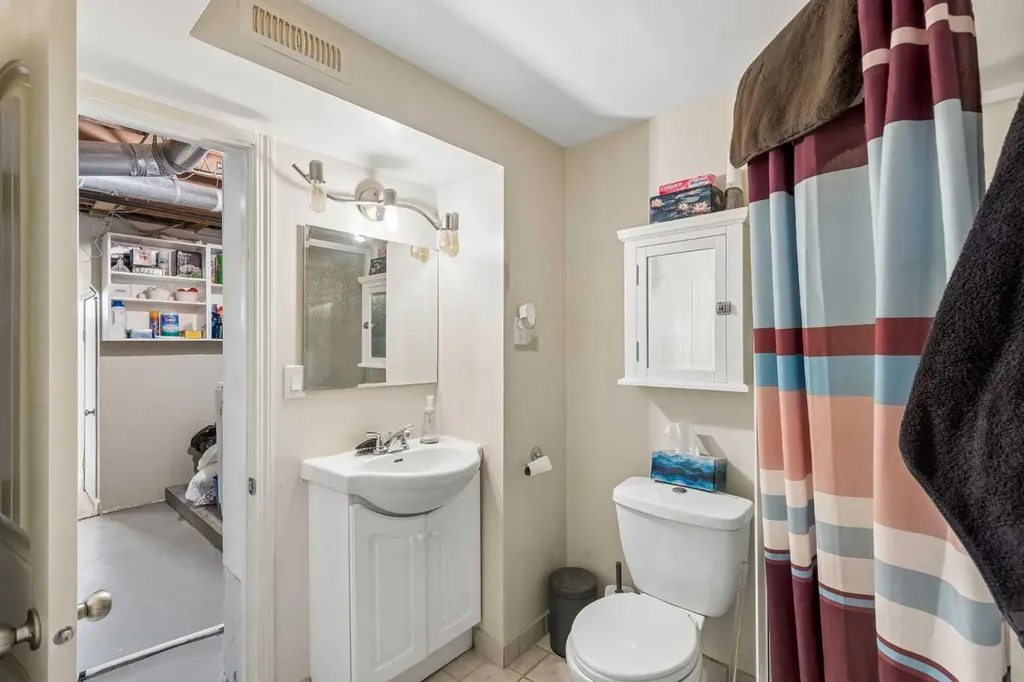 4936 Worcester Drive SW Calgary AB T3C3L6