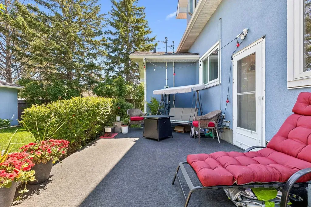 4936 Worcester Drive SW Calgary AB T3C3L6