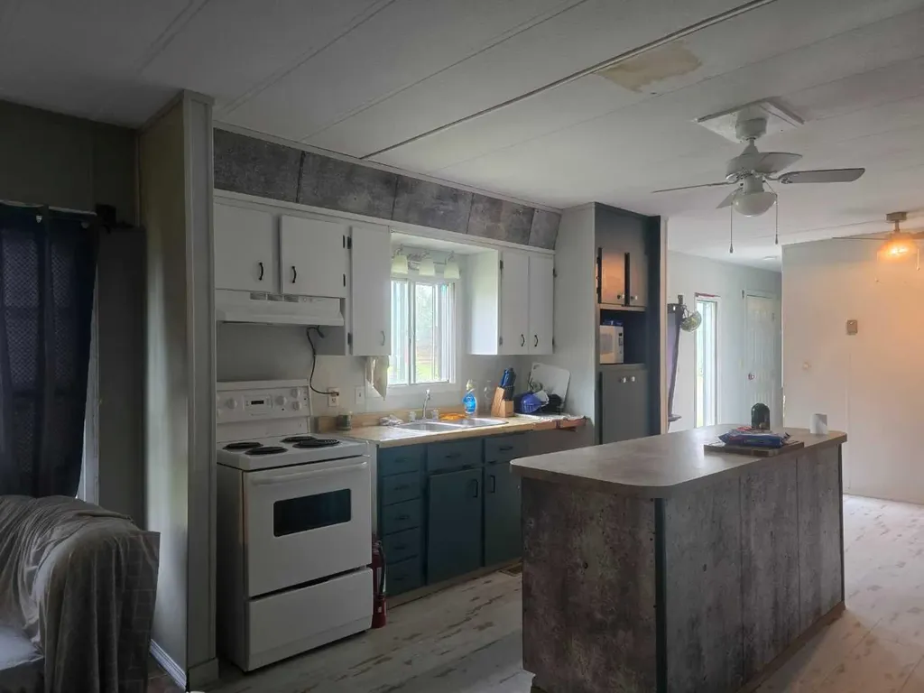 72133 Range Road 11 Debolt AB T0H 1B0