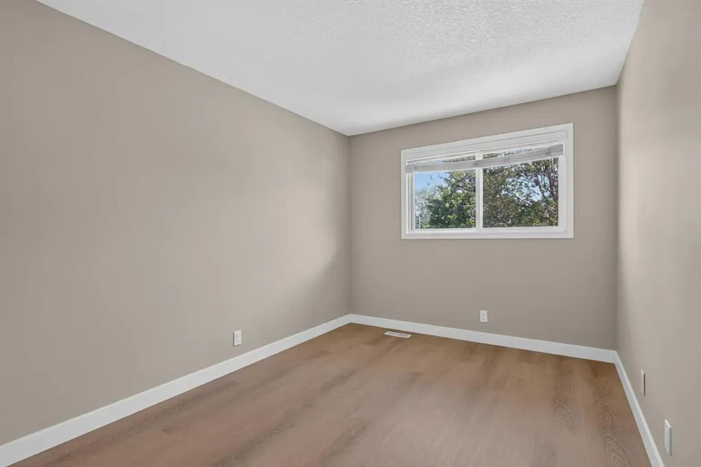 2515 62 Street NE Calgary AB T1Y 2M1