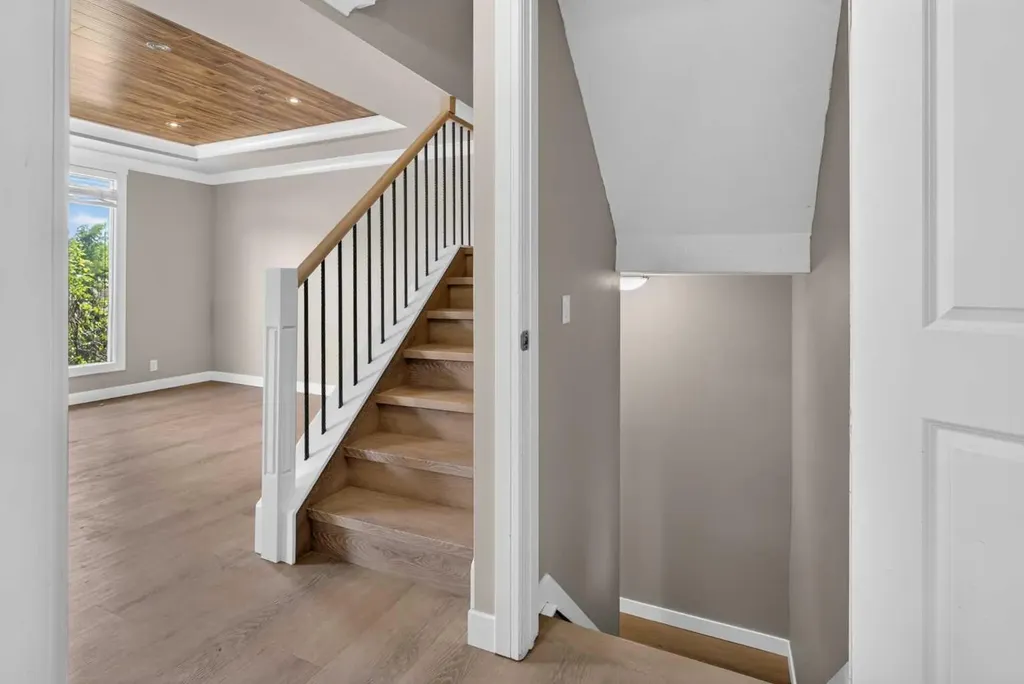 2515 62 Street NE Calgary AB T1Y 2M1