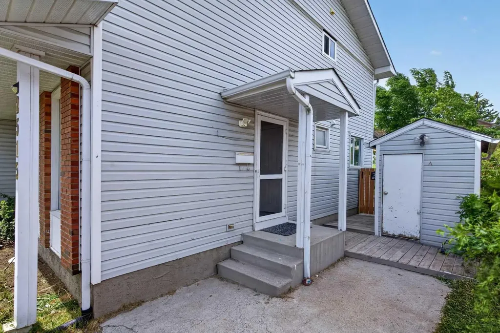 2515 62 Street NE Calgary AB T1Y 2M1