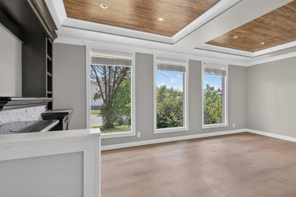 2515 62 Street NE Calgary AB T1Y 2M1