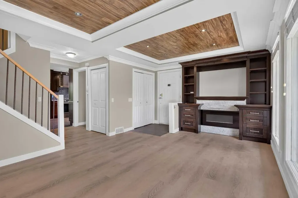 2515 62 Street NE Calgary AB T1Y 2M1
