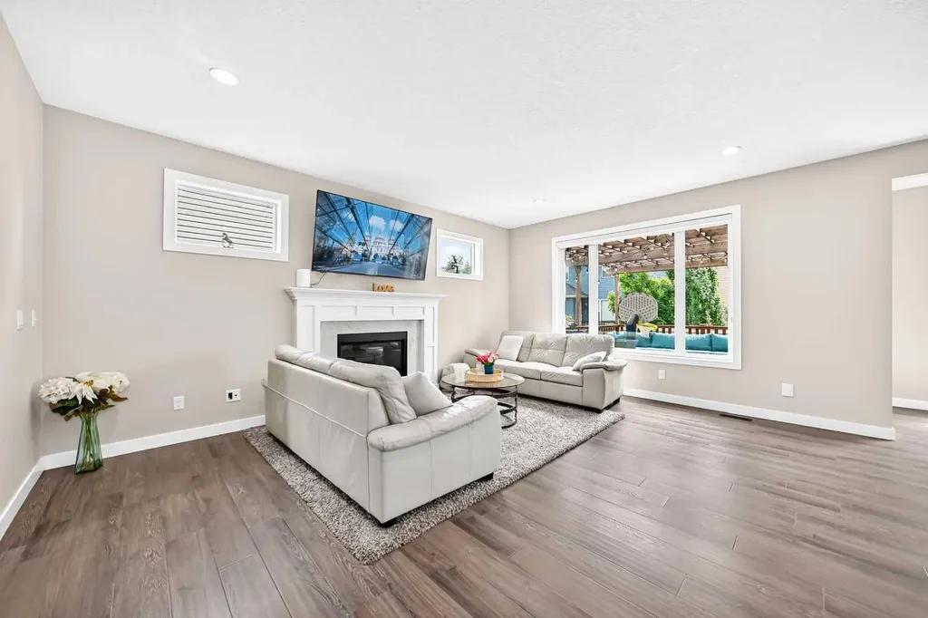 133 Baywater Way SW Airdrie AB T4B3V5