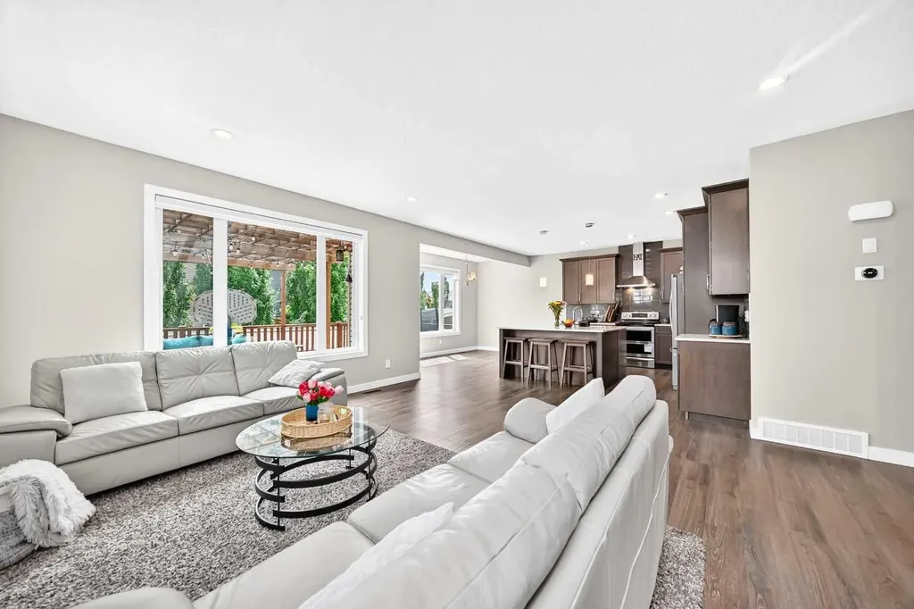 133 Baywater Way SW Airdrie AB T4B3V5