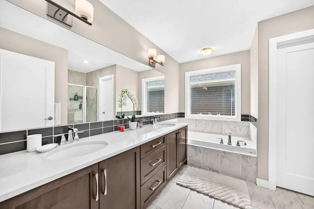 133 Baywater Way SW Airdrie AB T4B3V5
