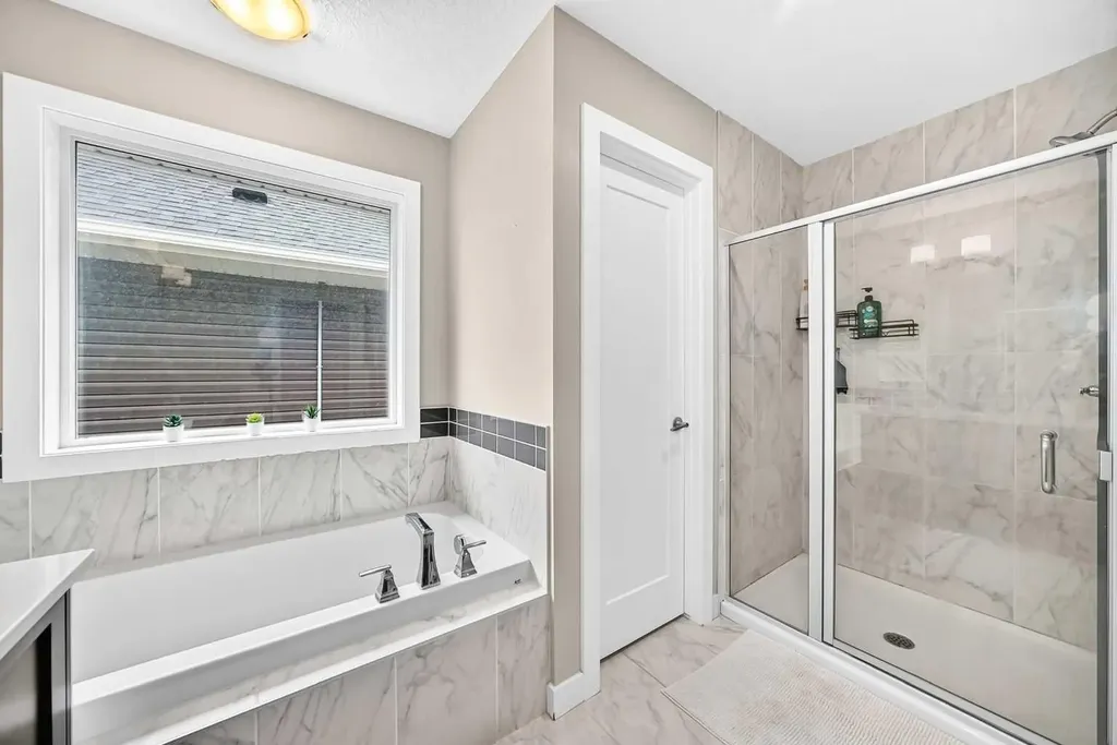 133 Baywater Way SW Airdrie AB T4B3V5