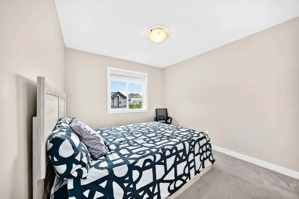 133 Baywater Way SW Airdrie AB T4B3V5