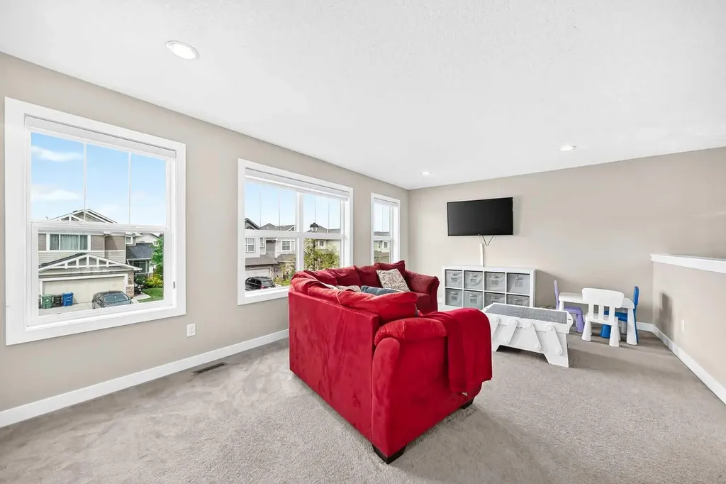 133 Baywater Way SW Airdrie AB T4B3V5