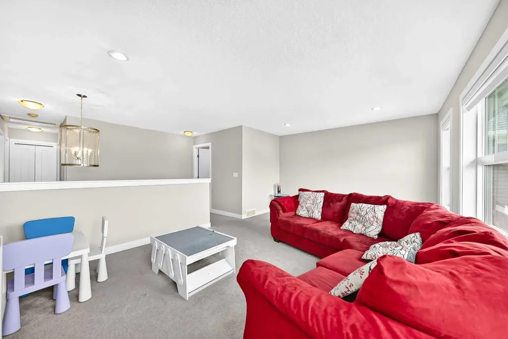 133 Baywater Way SW Airdrie AB T4B3V5