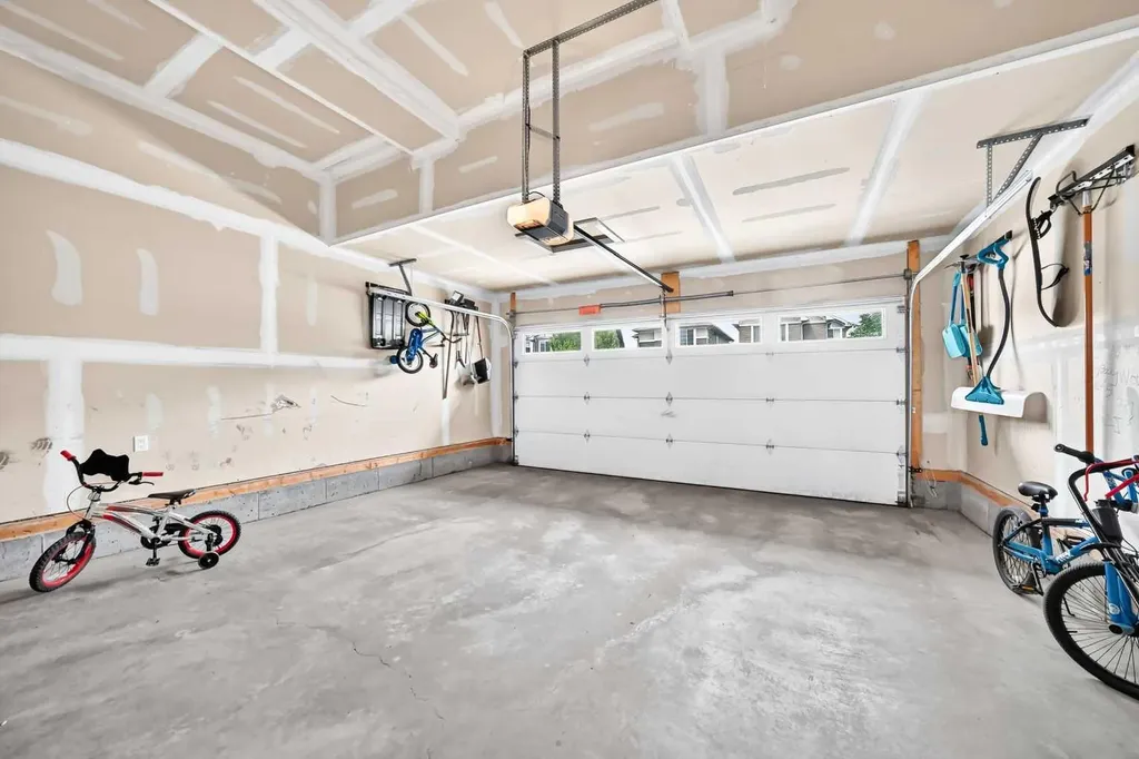 133 Baywater Way SW Airdrie AB T4B3V5