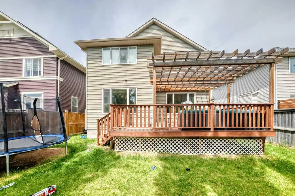 133 Baywater Way SW Airdrie AB T4B3V5
