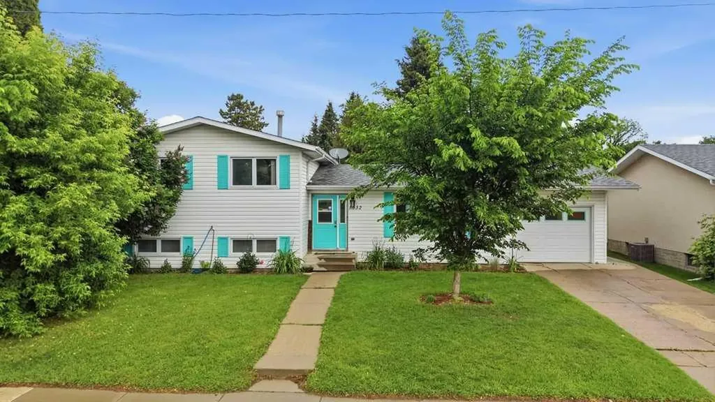 5632 48 Avenue Lacombe AB T4L 1M7