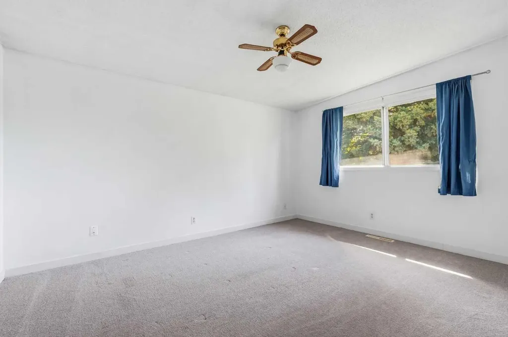 11759 Canfield Road SW Calgary AB T2W1J6