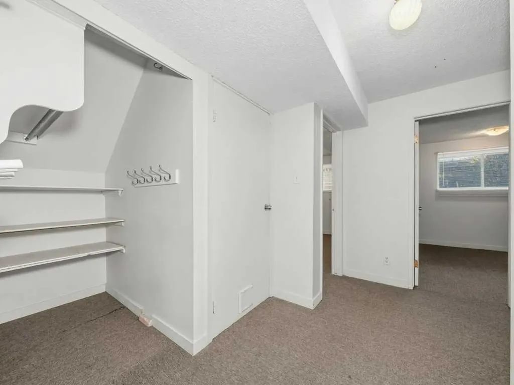11759 Canfield Road SW Calgary AB T2W1J6