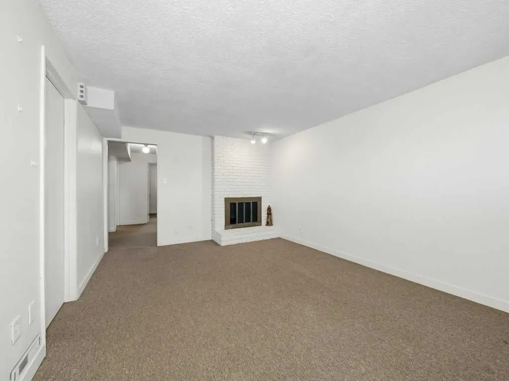11759 Canfield Road SW Calgary AB T2W1J6