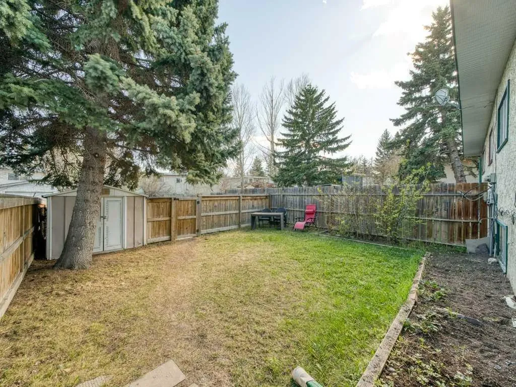 11759 Canfield Road SW Calgary AB T2W1J6